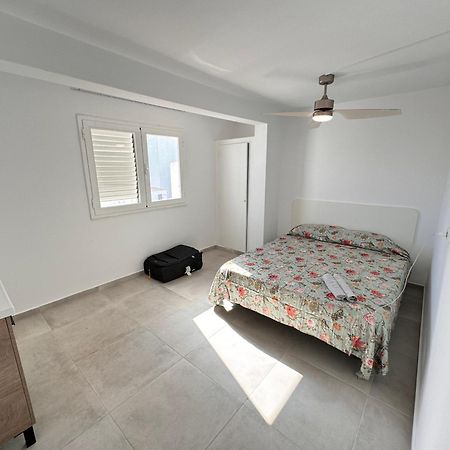 Hotel Hostal Cisne à Sant Antoni de Portmany Extérieur photo