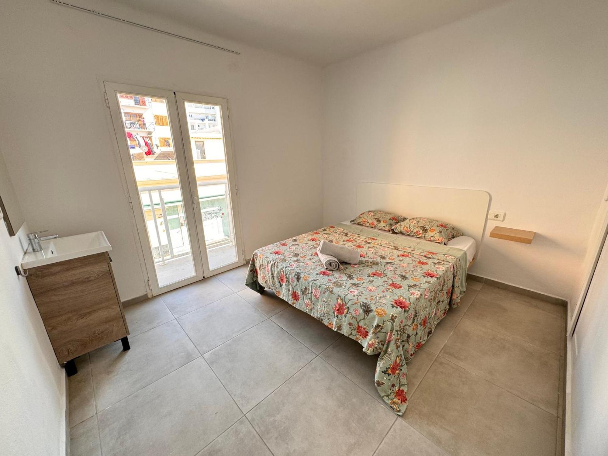 Hotel Hostal Cisne à Sant Antoni de Portmany Extérieur photo