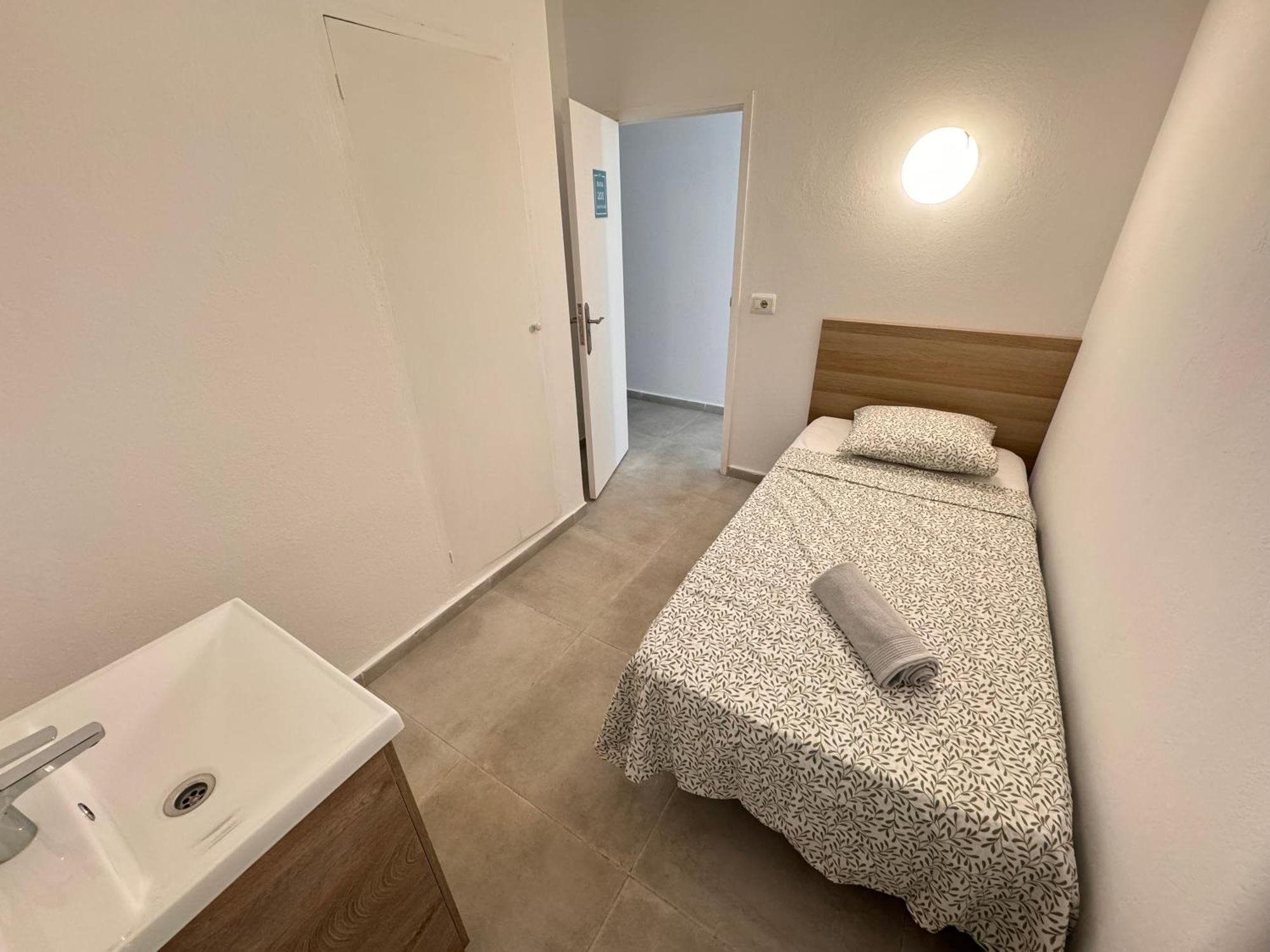 Hotel Hostal Cisne à Sant Antoni de Portmany Extérieur photo