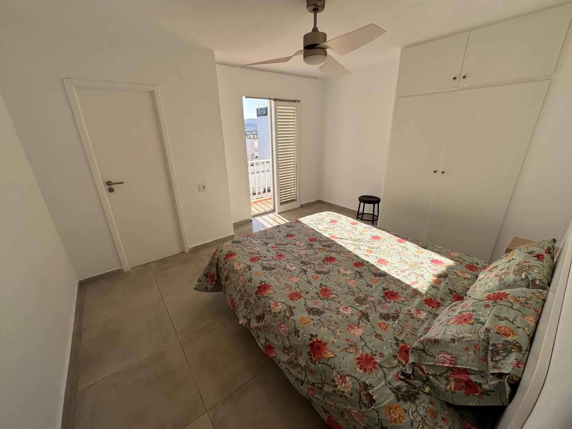Hotel Hostal Cisne à Sant Antoni de Portmany Extérieur photo